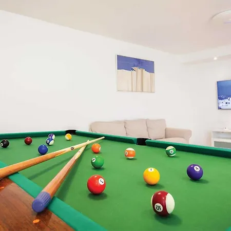 Playa Blanca Sleeps 6 Air Con Wifi