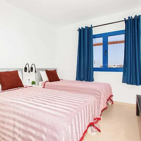 Playa Blanca Sleeps 6 Air Con Wifi فيلة