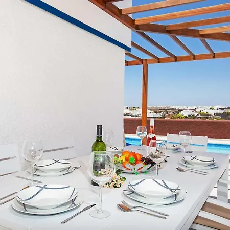 Playa Blanca Sleeps 6 Air Con Wifi * Playa Blanca (Lanzarote)